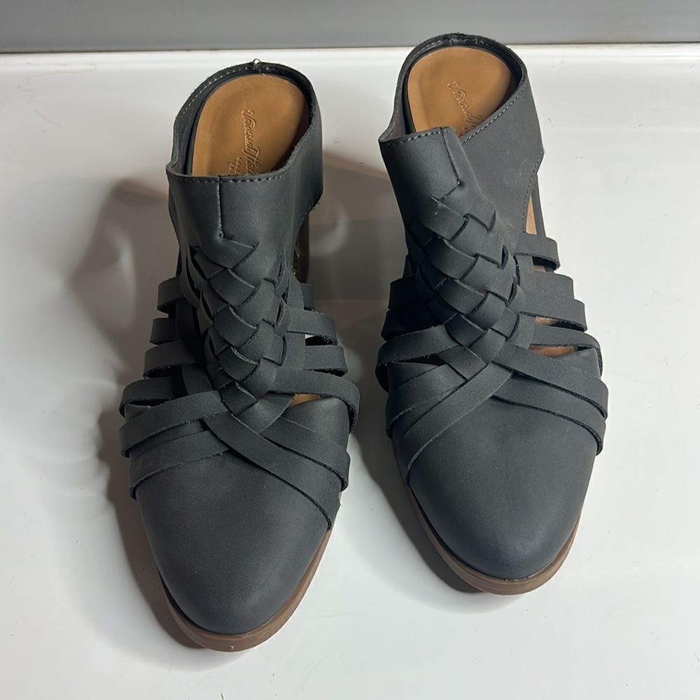 Universal Thread slip on wedges - Picture 3 of 8